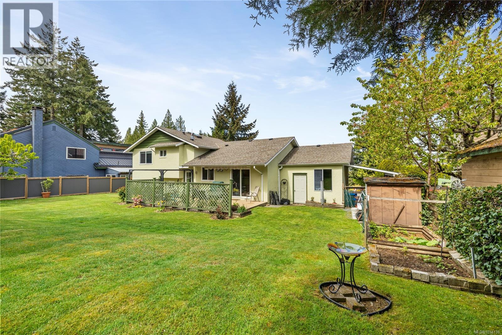 5545 Hiquebran Rd, Nanaimo, British Columbia  V9T 5G5 - Photo 2 - 1034138