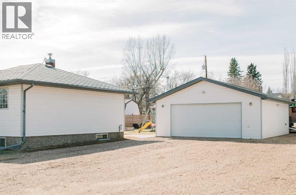 53 2nd Avenue S, Big Valley, Alberta  T0J 0G0 - Photo 42 - A2306326