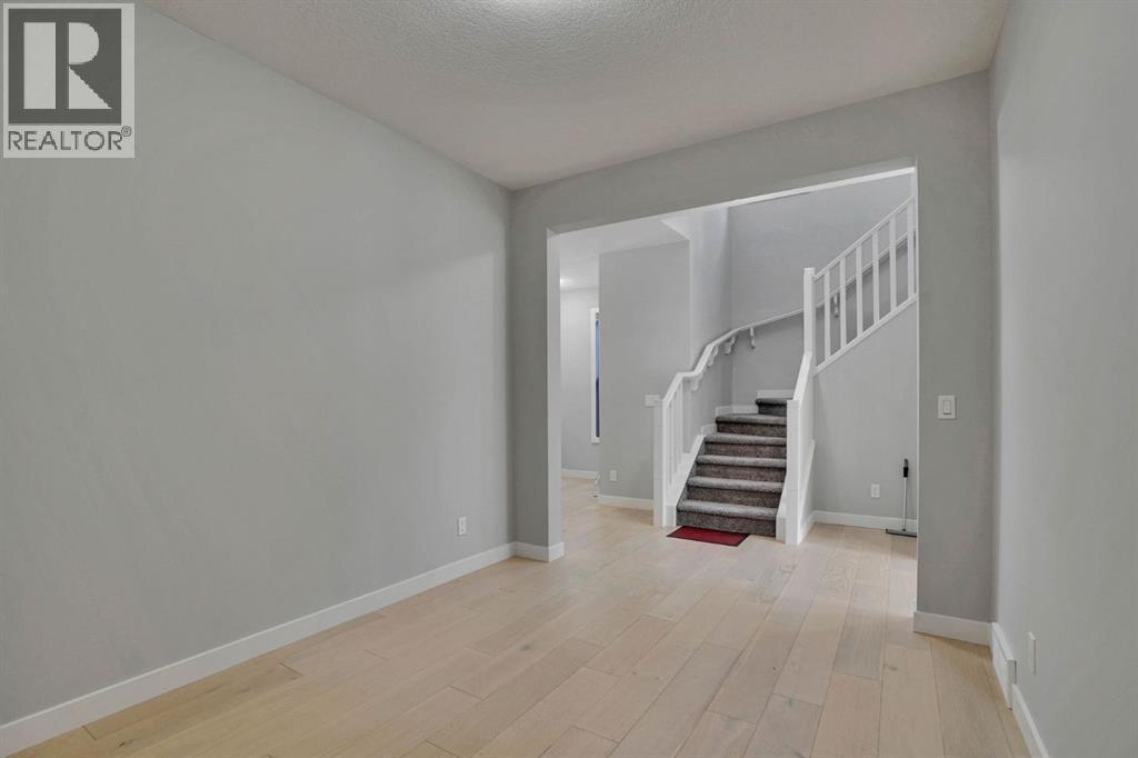 149 Belmont Villas Sw, Calgary, Alberta  T2X 4W7 - Photo 4 - A2300649