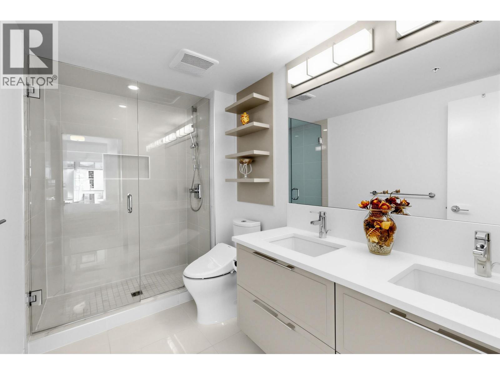 304 7828 Granville Street, Vancouver, British Columbia  V6P 4Z2 - Photo 12 - R3115901