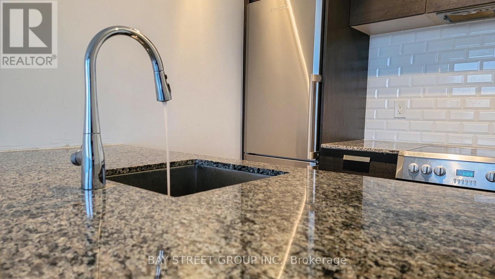 716 - 57 St Joseph Street, Toronto, Ontario  M5S 0C5 - Photo 8 - C13069540