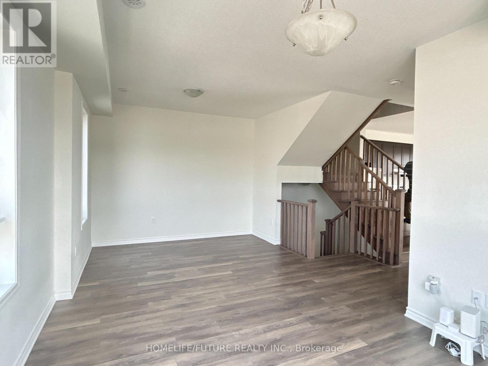 3370 Thunderbird Promenade, Pickering, Ontario  L1X 0N1 - Photo 8 - E13069486