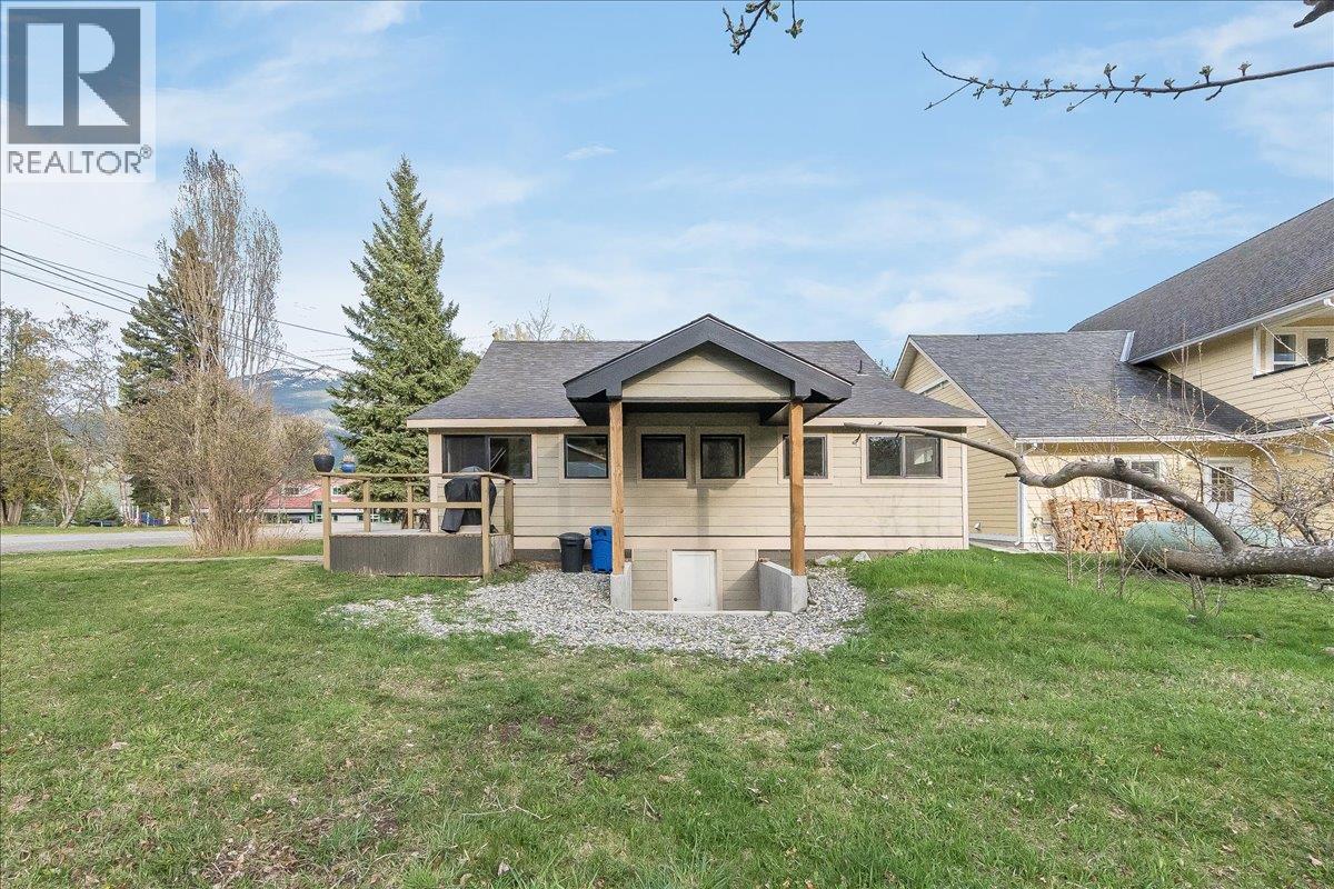 505 6th Street, Kaslo, British Columbia  V0G 1M0 - Photo 13 - 10384017