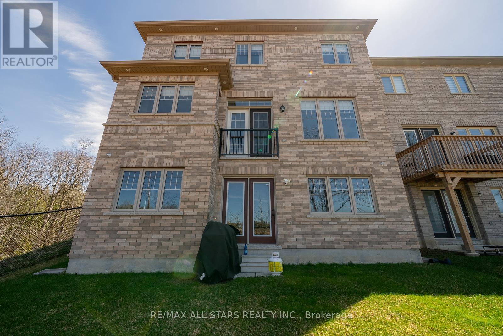 106 Conductor Avenue, Whitchurch-Stouffville, Ontario  L4A 4X5 - Photo 38 - N13069556