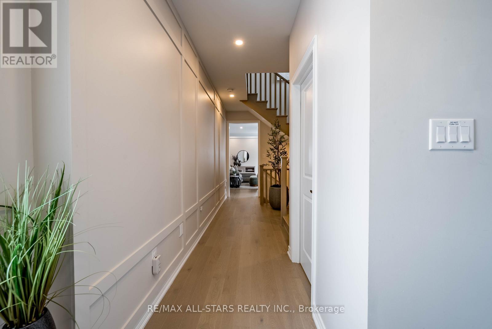 106 Conductor Avenue, Whitchurch-Stouffville, Ontario  L4A 4X5 - Photo 5 - N13069556
