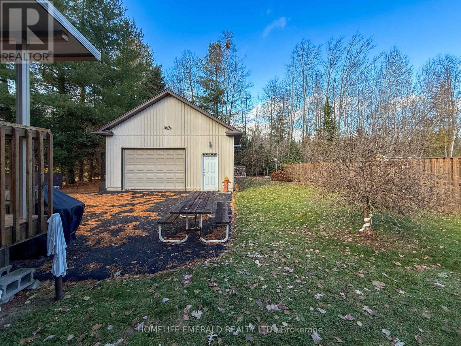 17 Tree Top Street, Essa, Ontario  L0M 1B2 - Photo 37 - N13069696