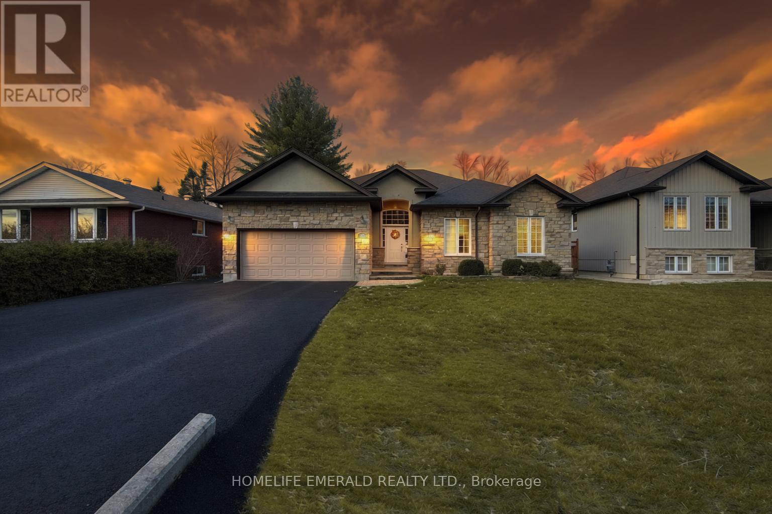 17 Tree Top Street, Essa, Ontario  L0M 1B2 - Photo 45 - N13069696
