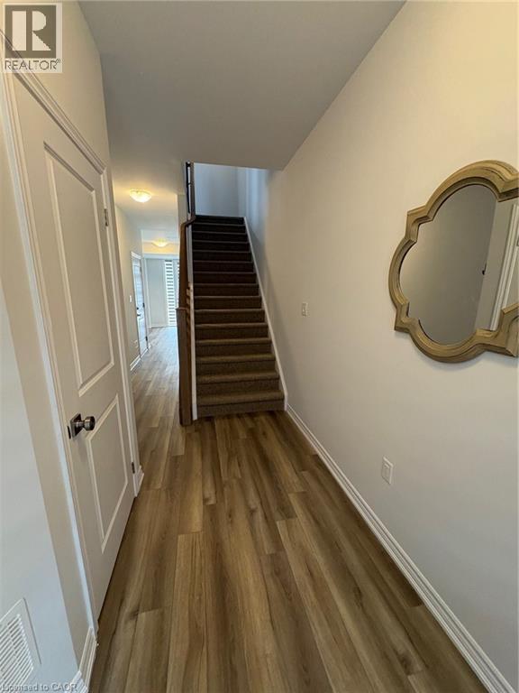 290 Equestrian Way Unit# 26, Cambridge, Ontario  N3E 0E7 - Photo 3 - 40825309