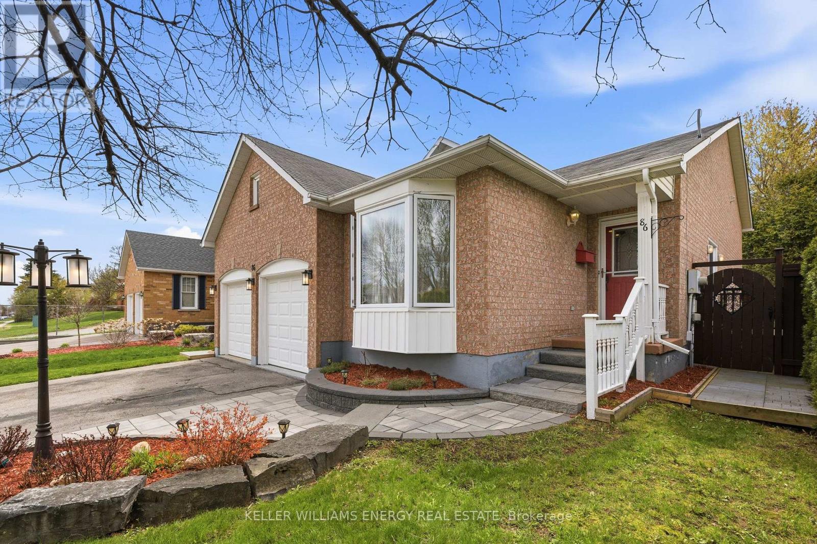 86 Rhonda Boulevard, Clarington, Ontario  L1C 3Y9 - Photo 3 - E13070072