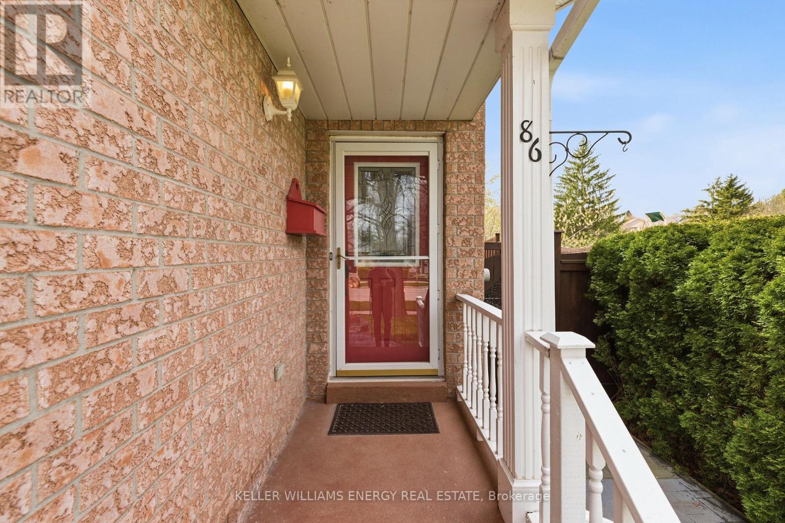 86 Rhonda Boulevard, Clarington, Ontario  L1C 3Y9 - Photo 4 - E13070072