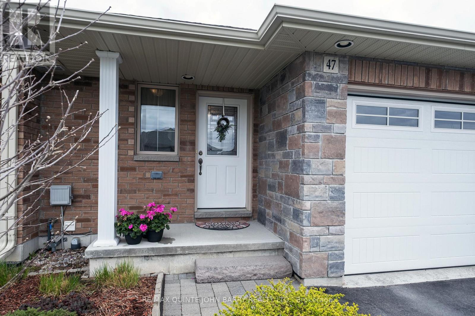 47 Mcintosh Crescent, Quinte West, Ontario  K8V 0G1 - Photo 2 - X13069898