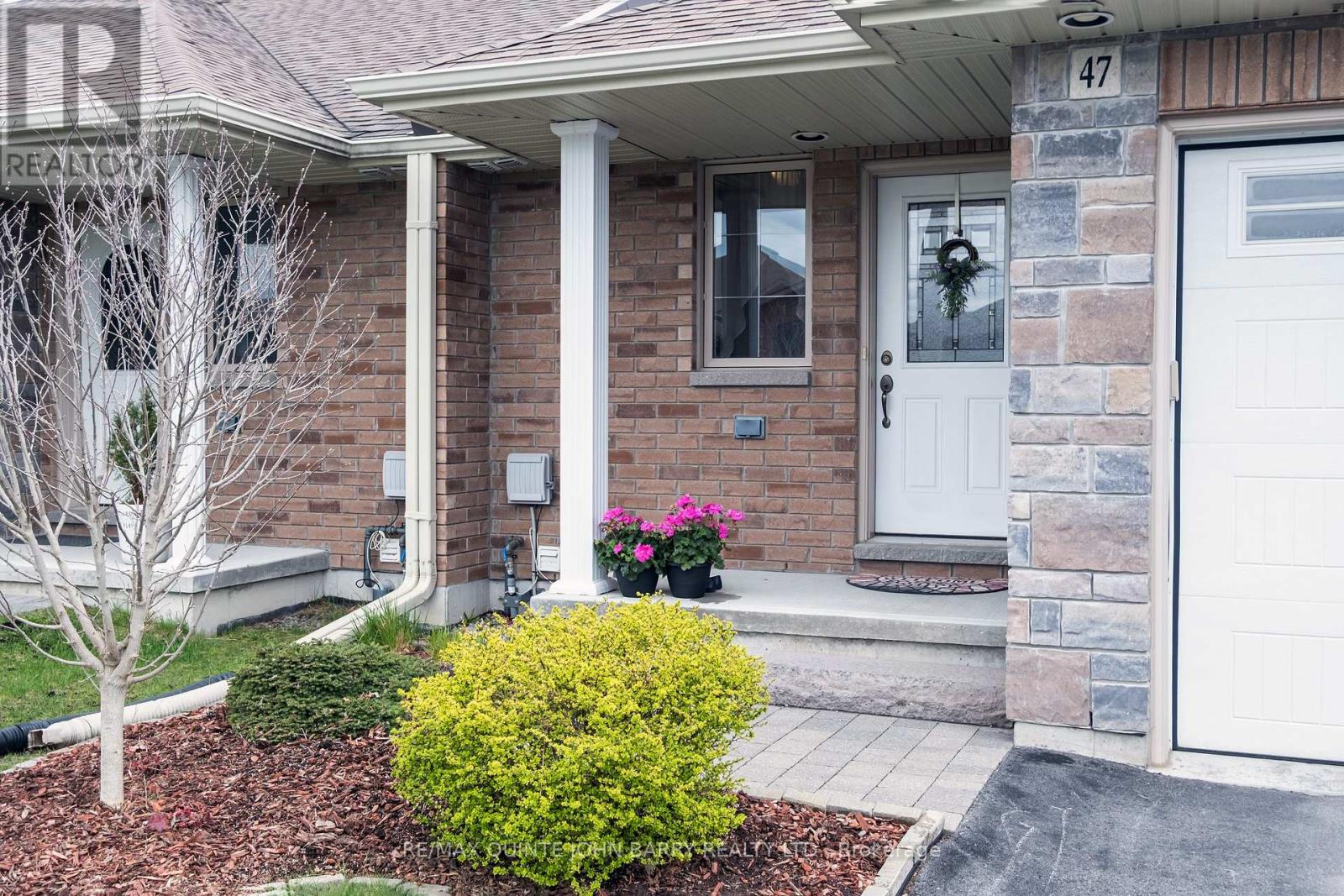 47 Mcintosh Crescent, Quinte West, Ontario  K8V 0G1 - Photo 3 - X13069898