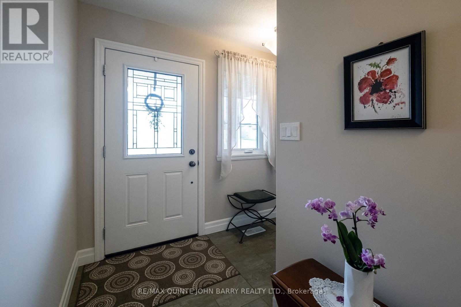 47 Mcintosh Crescent, Quinte West, Ontario  K8V 0G1 - Photo 4 - X13069898
