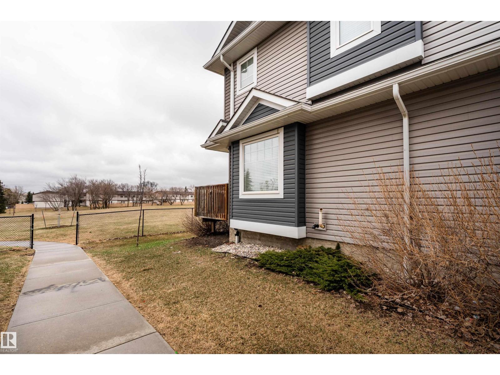 #15 5203 149 Av Nw, Edmonton, Alberta  T5A 1B5 - Photo 3 - E4485178
