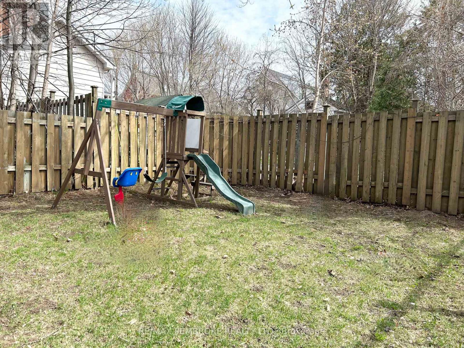188 Esther Street, Pembroke, Ontario  K8A 3C2 - Photo 32 - X12968374