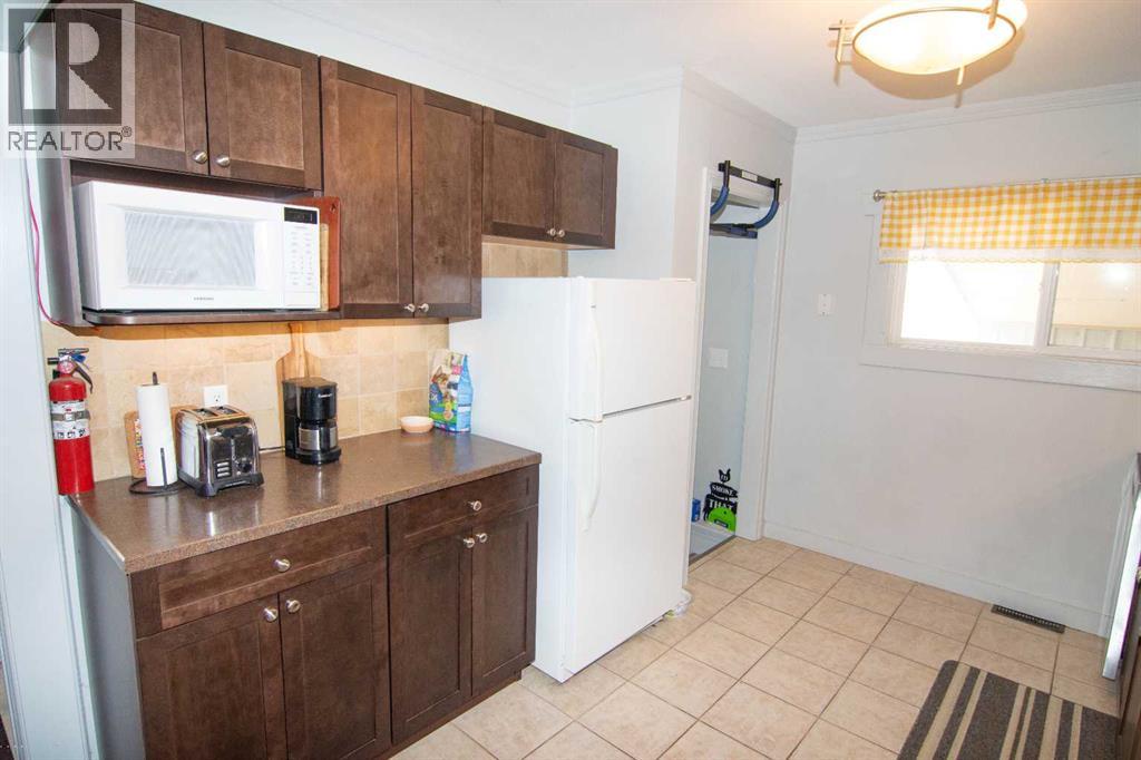 130 3rd Avenue E, Rockyford, Alberta  T0J 2R0 - Photo 7 - A2300230