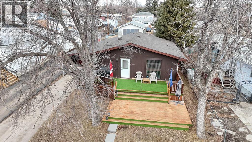 130 3rd Avenue E, Rockyford, Alberta  T0J 2R0 - Photo 2 - A2300230
