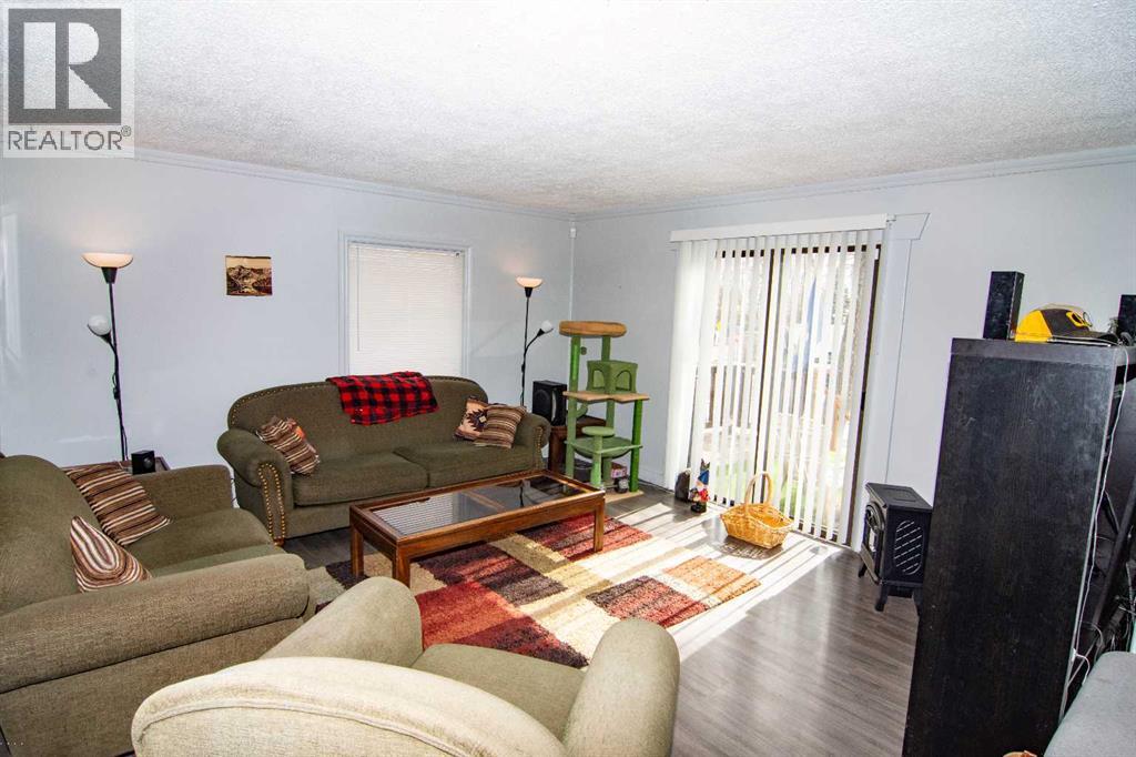 130 3rd Avenue E, Rockyford, Alberta  T0J 2R0 - Photo 3 - A2300230