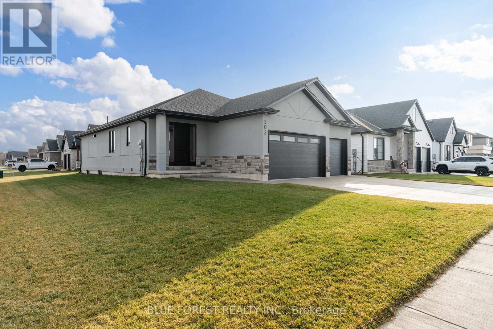 303 Nancy Street, Dutton/dunwich, Ontario  N0L 1J0 - Photo 2 - X13070058