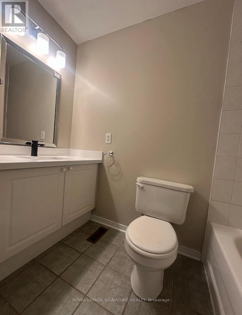 170 Dawes Road, Toronto, Ontario  M4C 5C4 - Photo 11 - E13063034