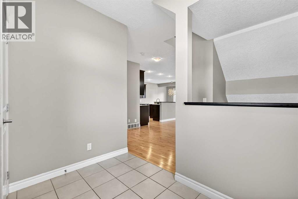 43 Heritage Hill, Cochrane, Alberta  T4C 0L4 - Photo 5 - A2306785