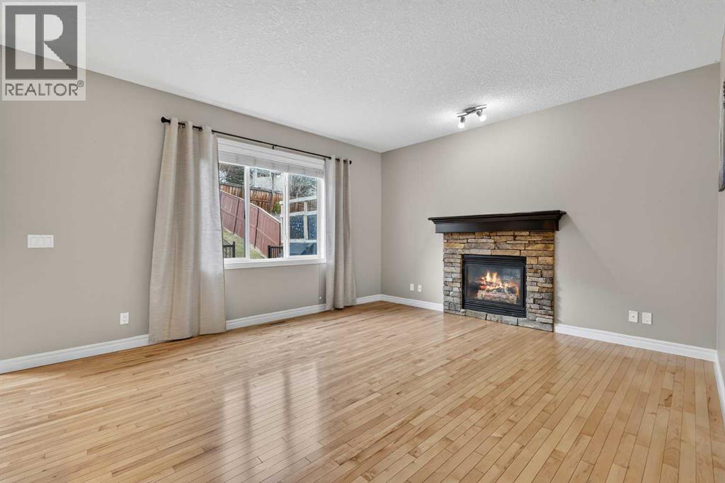 43 Heritage Hill, Cochrane, Alberta  T4C 0L4 - Photo 6 - A2306785