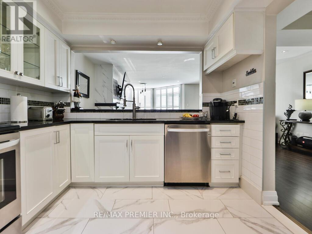 8 - 100 Arbors Lane, Vaughan, Ontario  L4L 7G4 - Photo 14 - N12942328