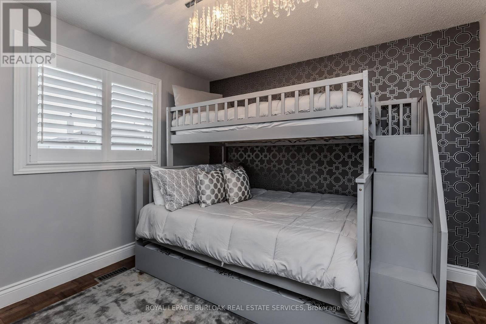 3199 Desmond Drive, Burlington, Ontario  L7M 3N1 - Photo 26 - W13069630