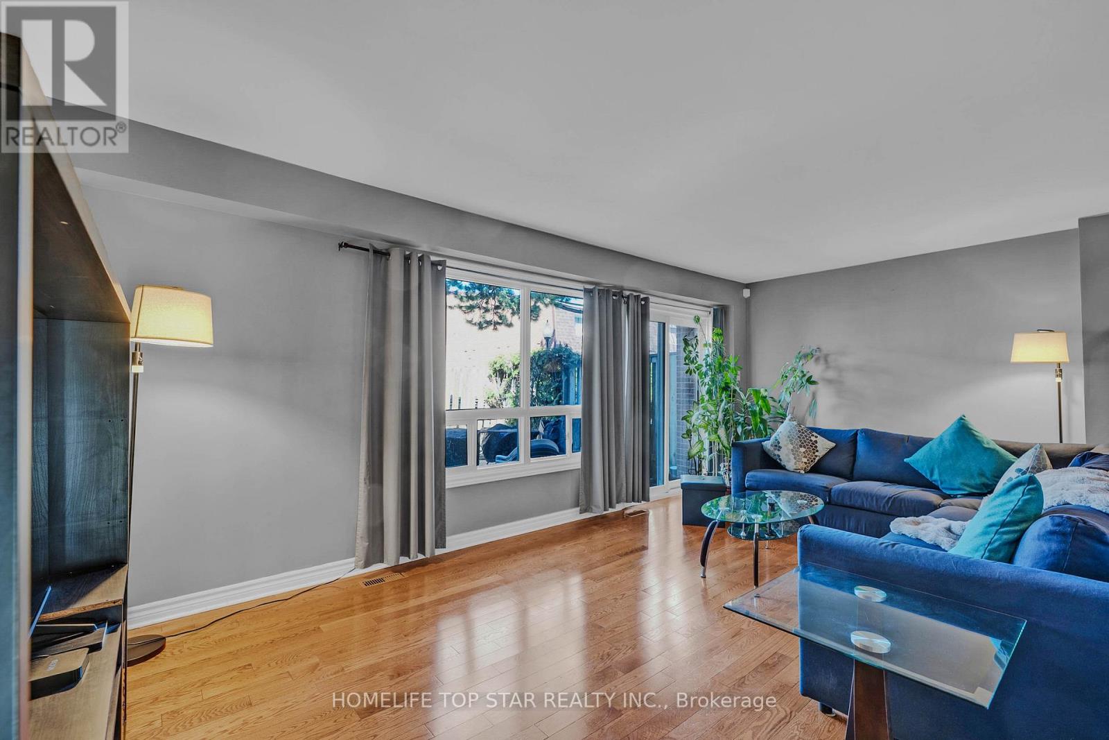 33 - 452 Silverstone Drive, Toronto, Ontario  M9V 3K8 - Photo 7 - W13069688
