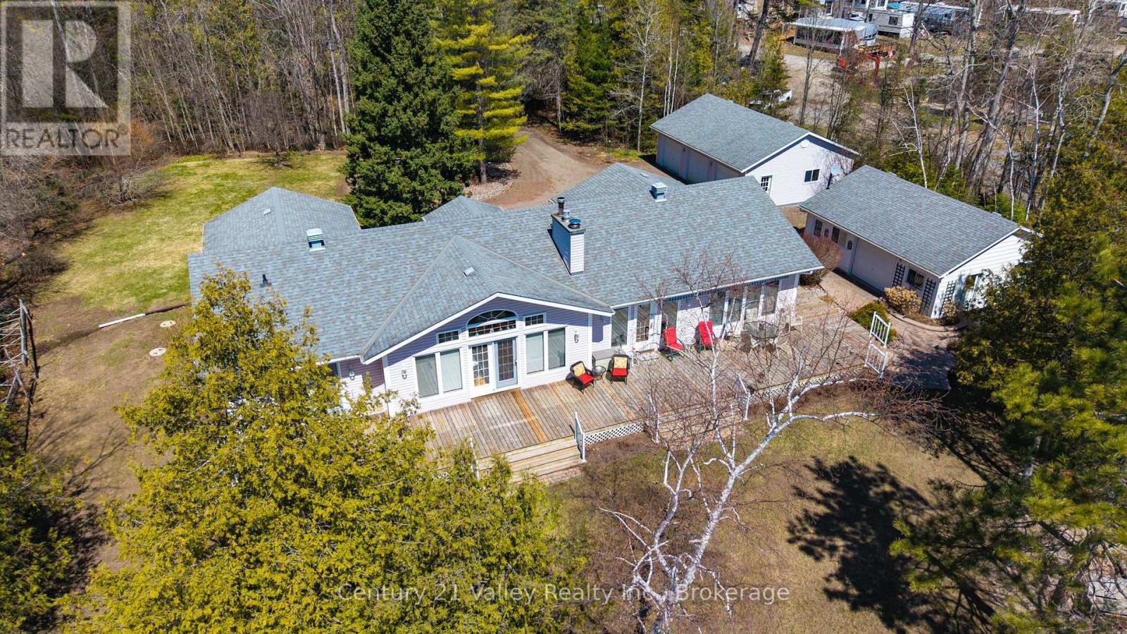 5377 CALABOGIE ROAD, Greater Madawaska, Ontario