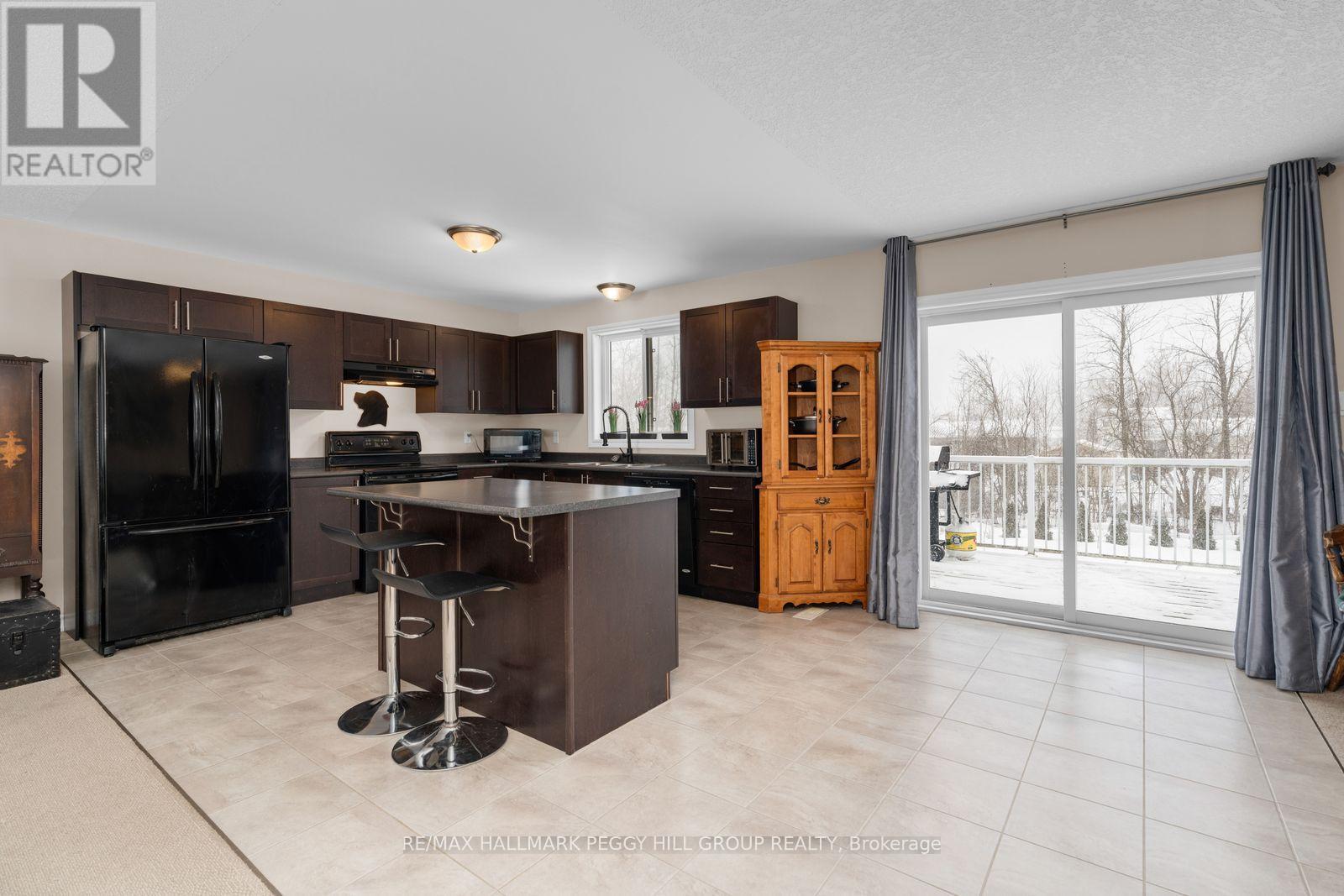 25 Bay Street, Tay, Ontario  L0K 2A0 - Photo 3 - S13008354