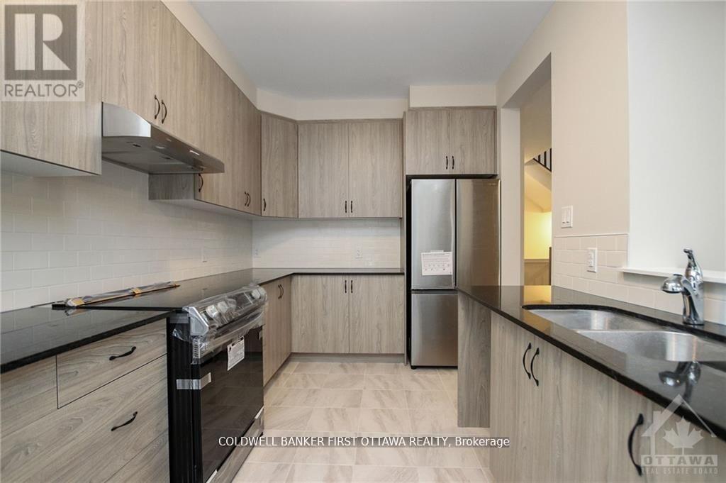 71 Kindred Row, Ottawa, Ontario  K2S 2Z6 - Photo 13 - X13069860
