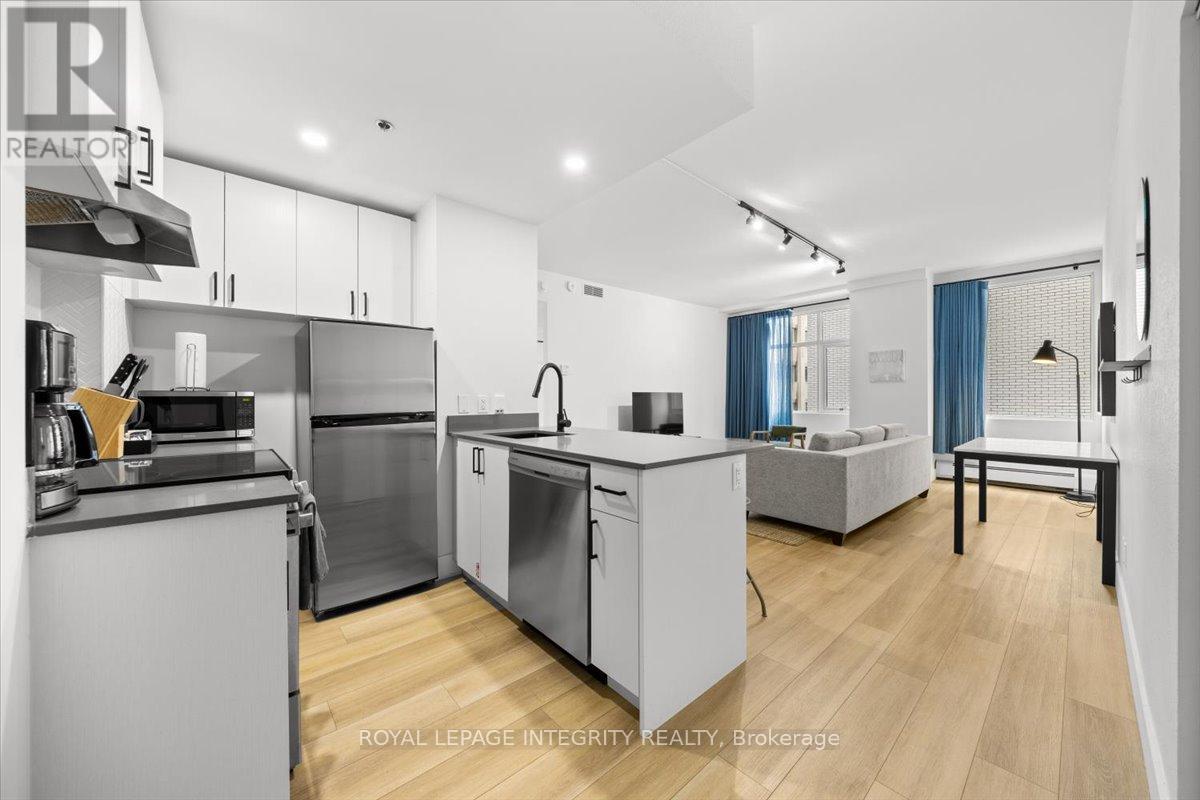 1404 - 161 Laurier Avenue W, Ottawa, Ontario  K1P 5J2 - Photo 8 - X13070070