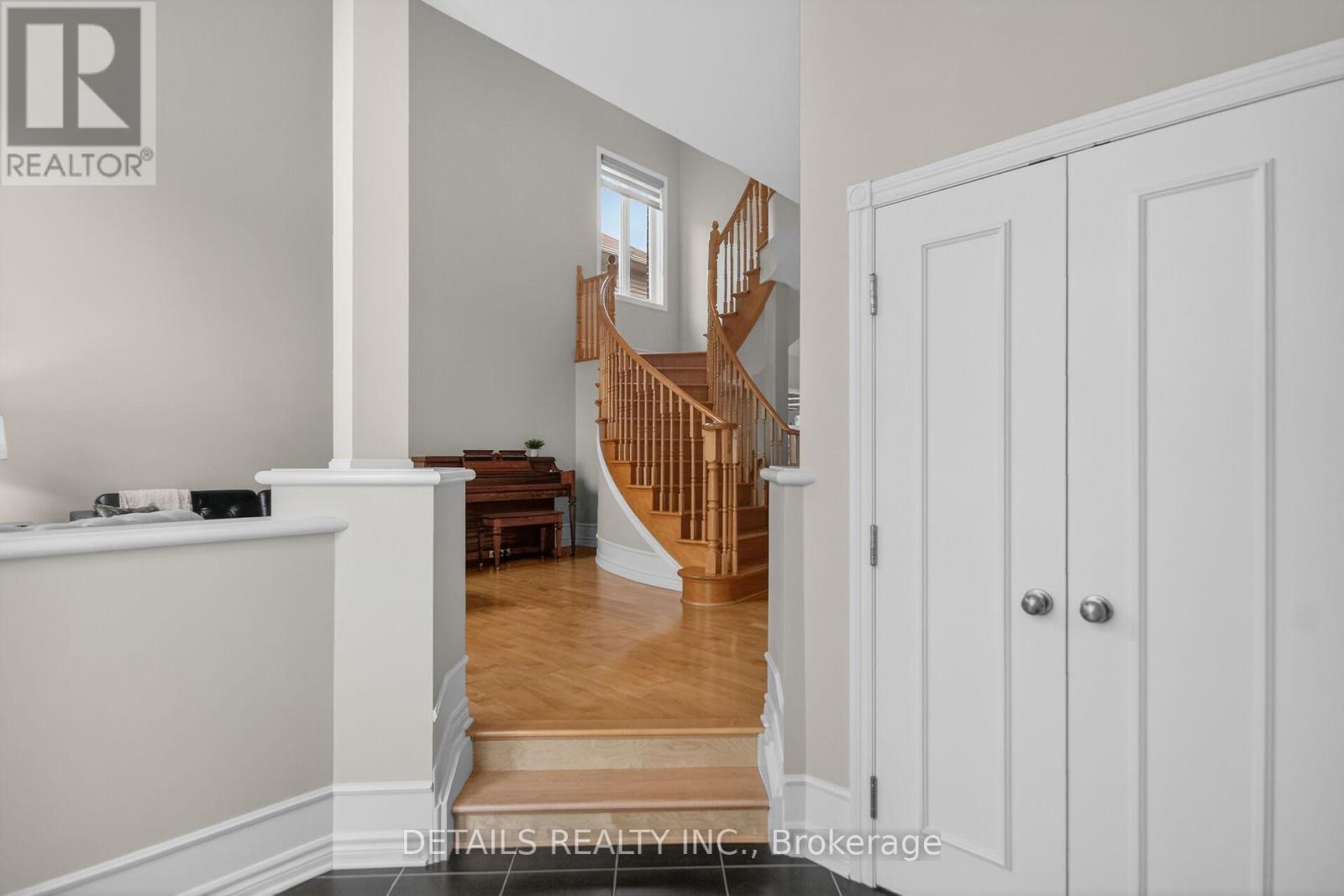 615 Bow Valley Drive, Ottawa, Ontario  K1V 2G9 - Photo 3 - X13070100