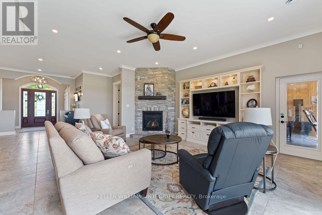 639 Loney Lake Road, Lanark Highlands, Ontario  K0A 3L0 - Photo 7 - X13070118