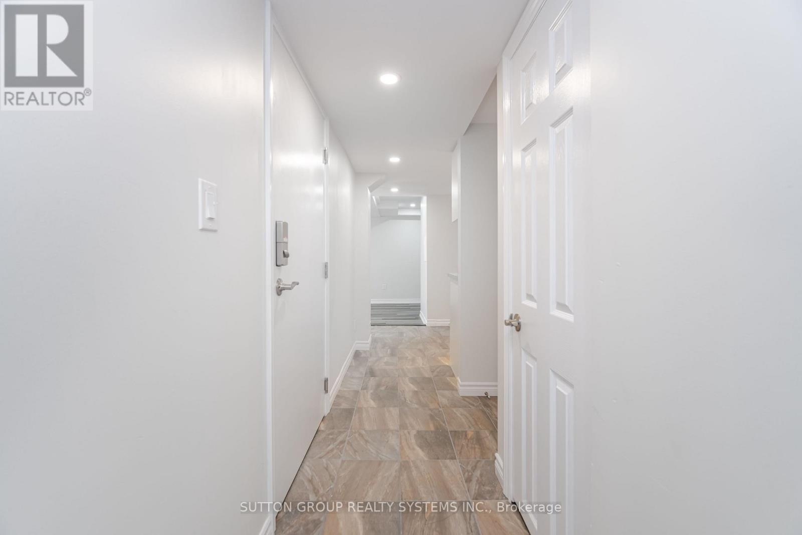 Lower - 28 Cindy Avenue, Cambridge, Ontario  N3C 3J2 - Photo 4 - X13069520