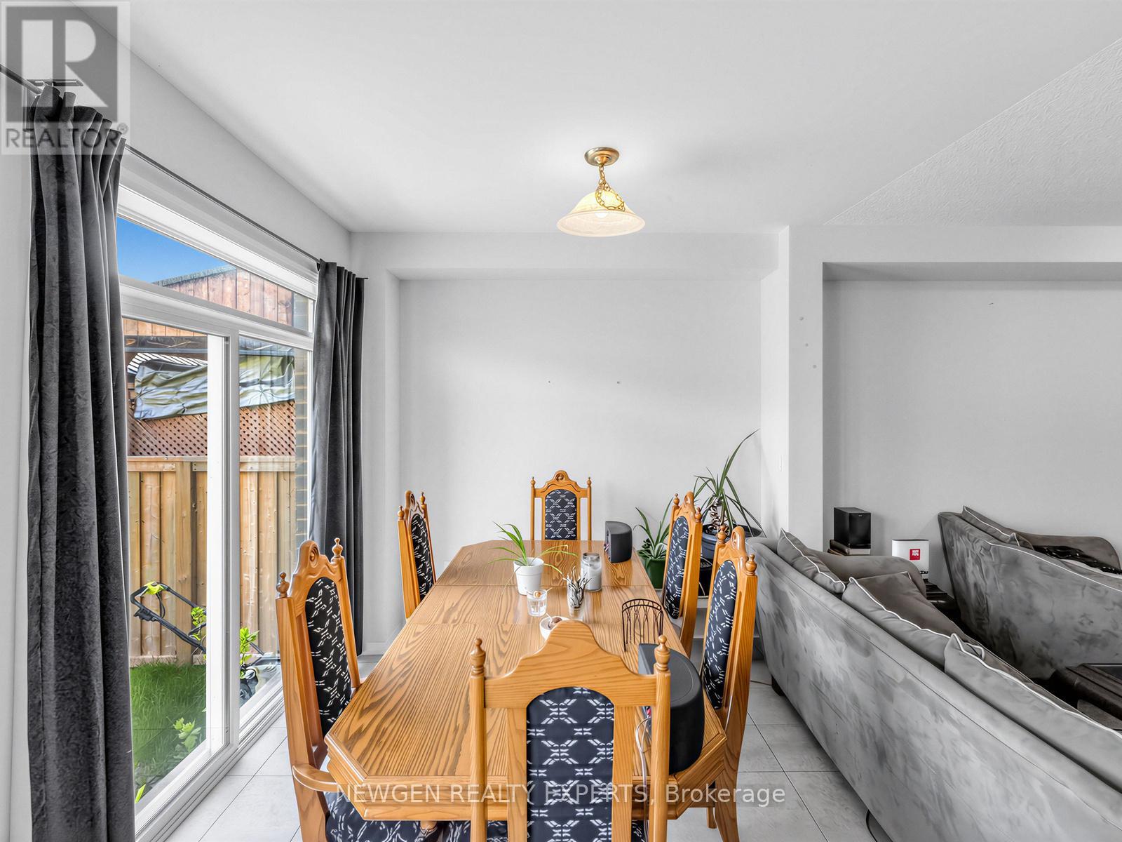 28 Mccargow Drive, Haldimand, Ontario  N3W 0C3 - Photo 14 - X13069534