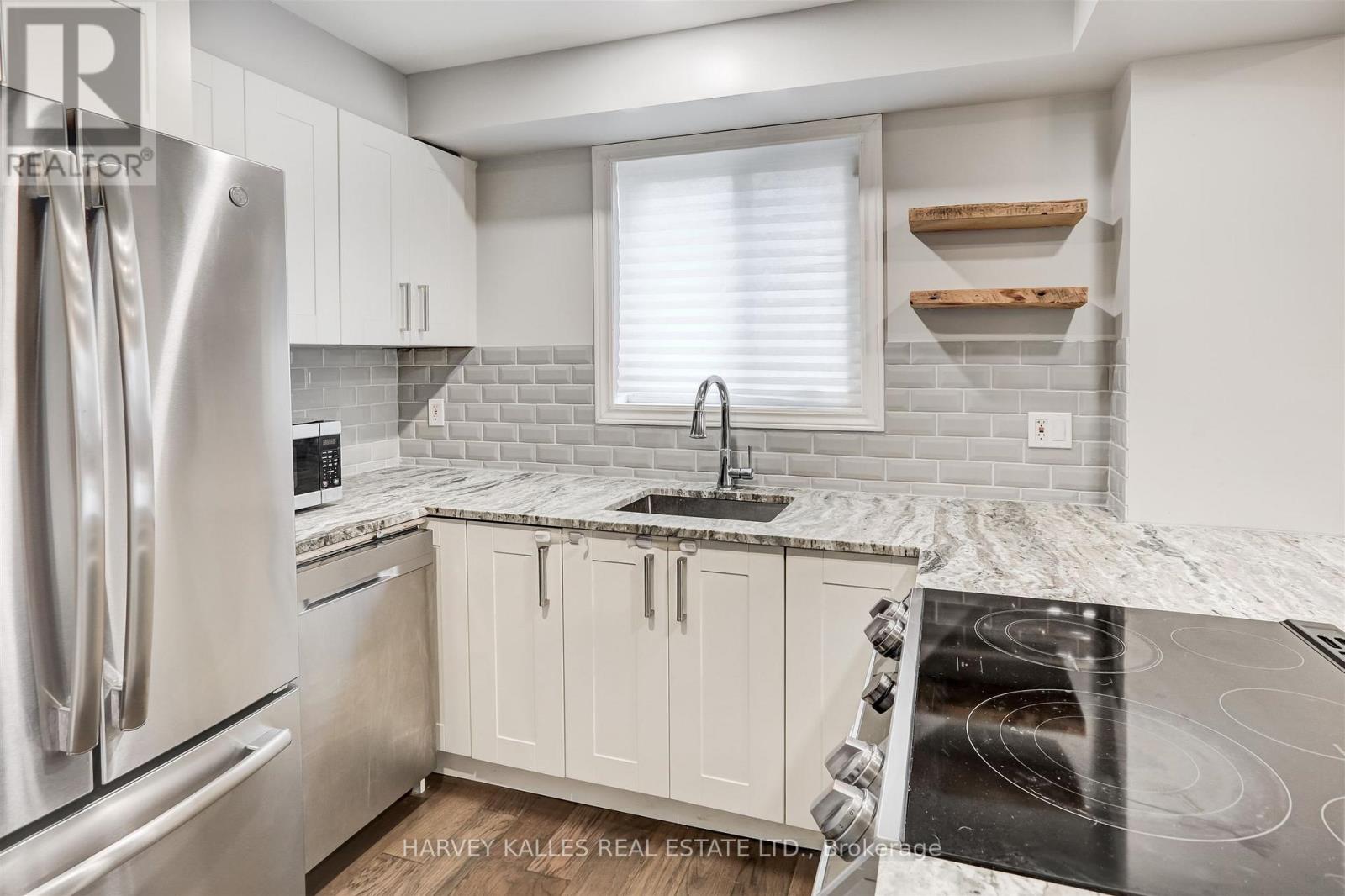 112 Wexford Avenue N, Hamilton, Ontario  L8H 4M4 - Photo 11 - X13069596
