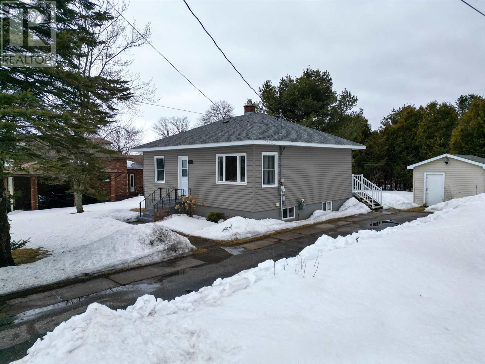 27 Queen AVE, Blind River, Ontario