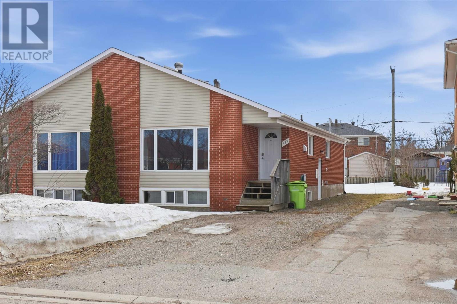 629 Placid Ave, Sault Ste. Marie, Ontario  P6B 3M4 - Photo 2 - SM260721