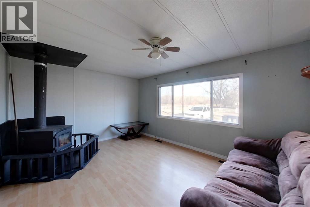 32 1 Street, Kinuso, Alberta  T0G 1K0 - Photo 9 - A2270593