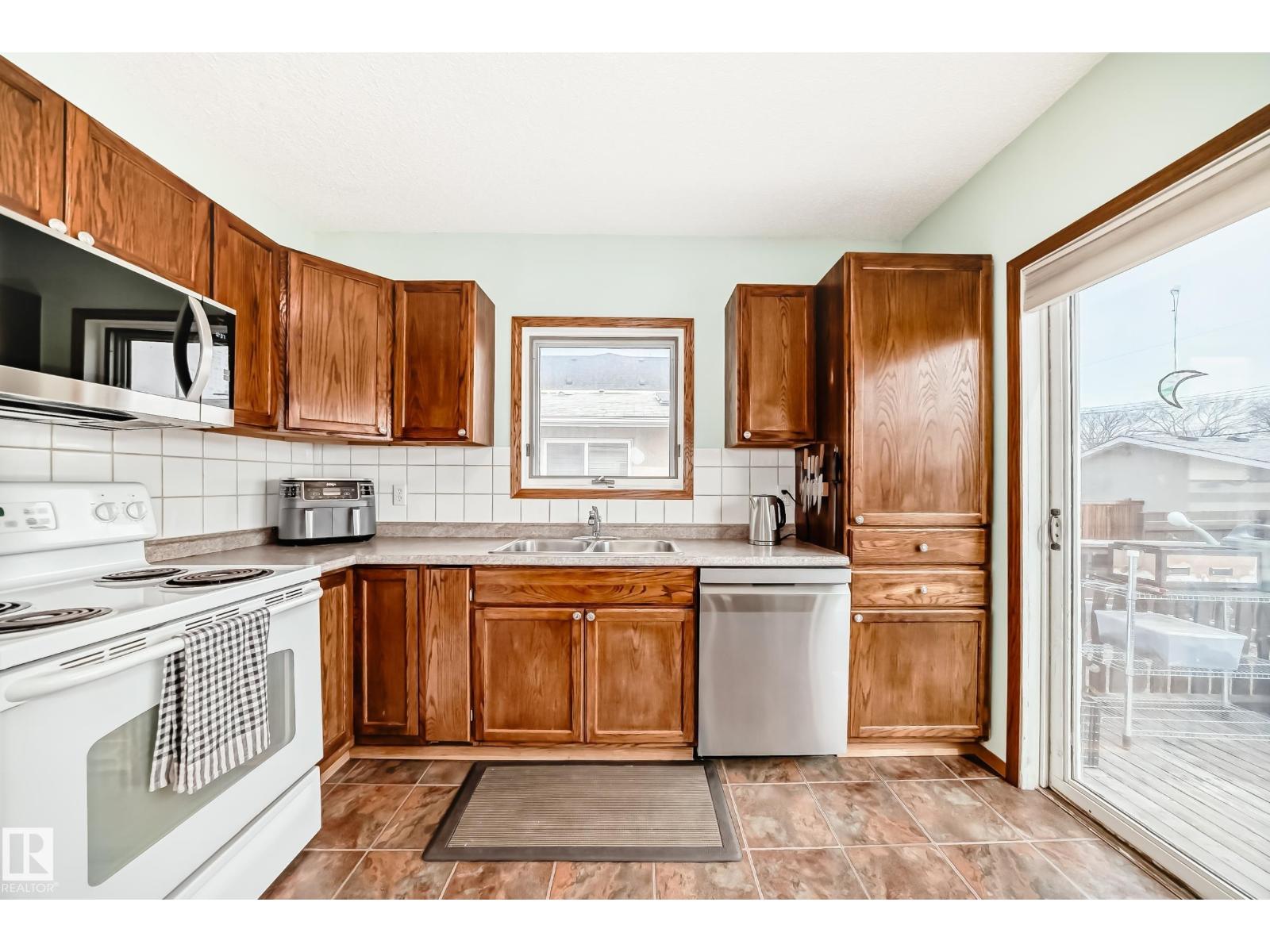 12015 104 St Nw, Edmonton, Alberta  T5G 2L5 - Photo 11 - E4482112