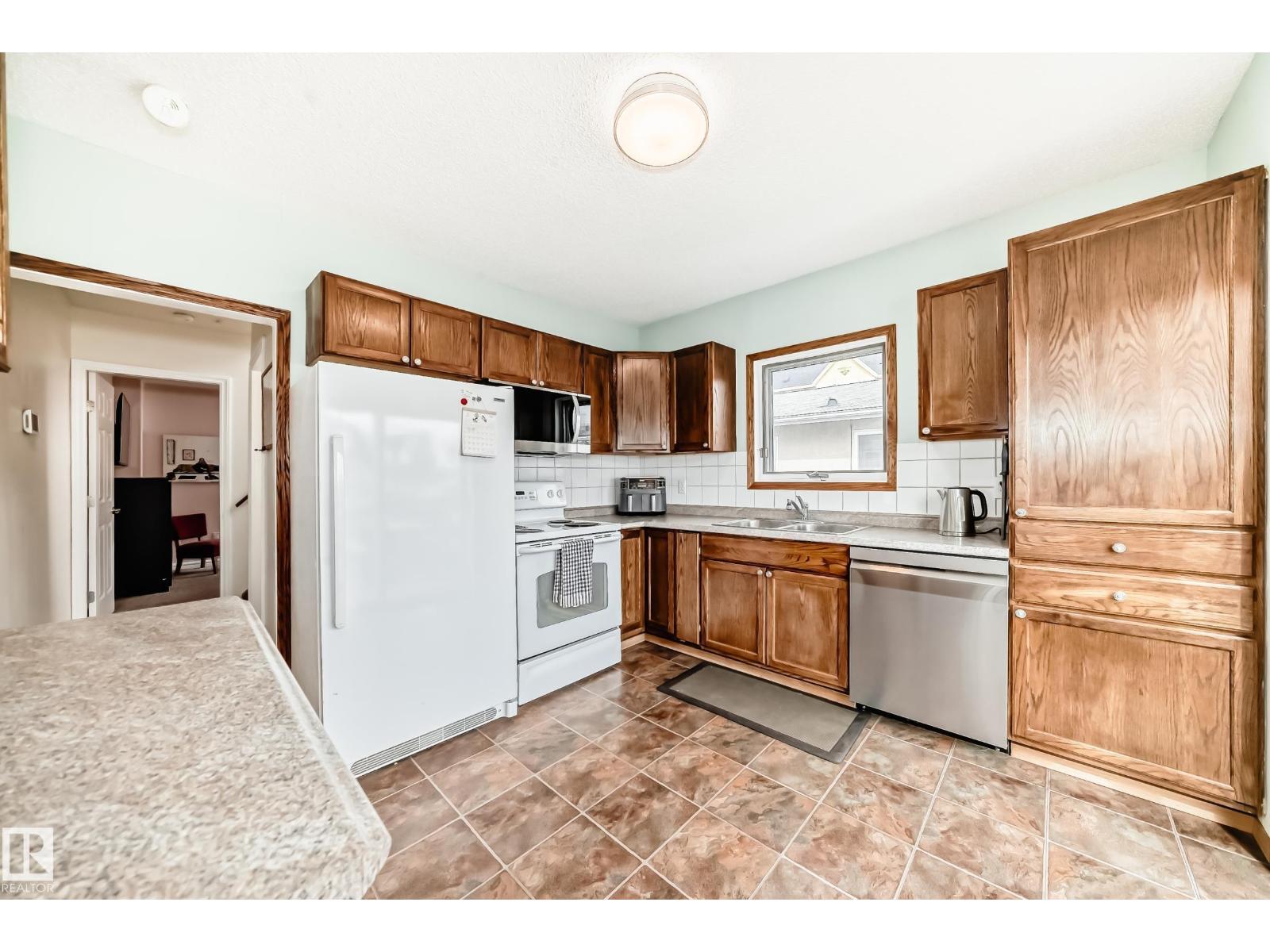12015 104 St Nw, Edmonton, Alberta  T5G 2L5 - Photo 10 - E4482112