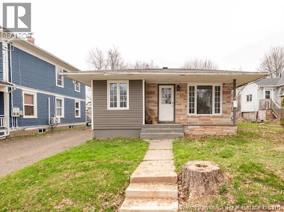 86-88 Somerset, Moncton, New Brunswick  E1A 3T9 - Photo 2 - NB137524