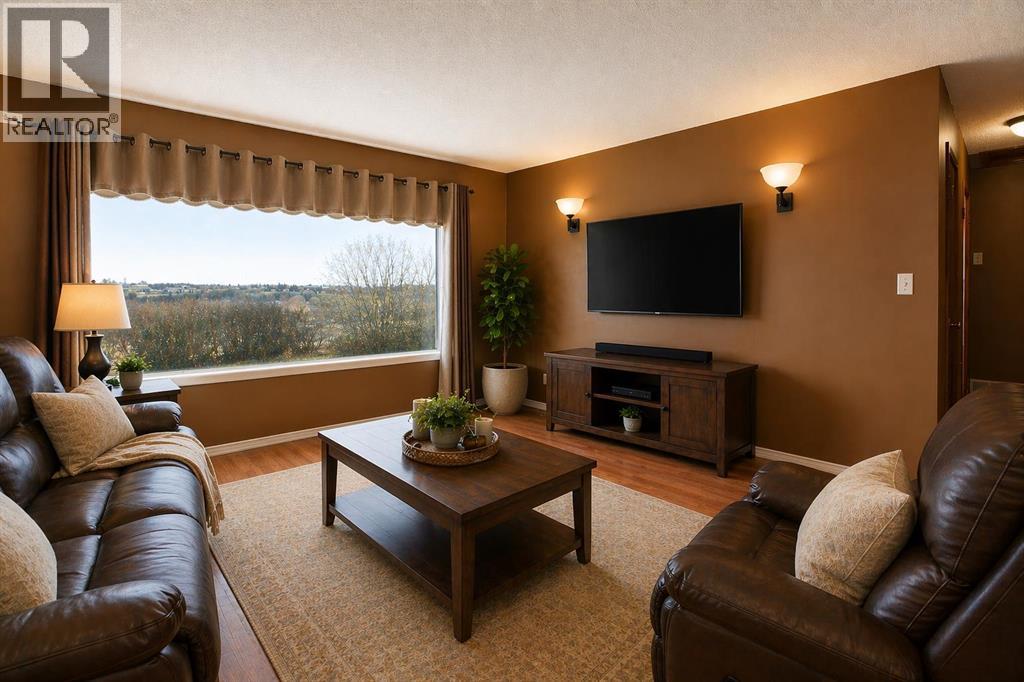 3002 10 Street, Didsbury, Alberta  T3R 0T2 - Photo 6 - A2301212