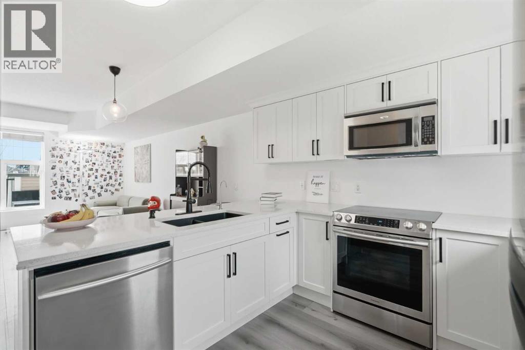 744 73 Street SW, Calgary, Alberta  T3H 5V9 - Photo 17 - A2305016