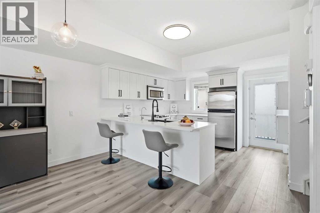 744 73 Street SW, Calgary, Alberta  T3H 5V9 - Photo 14 - A2305016