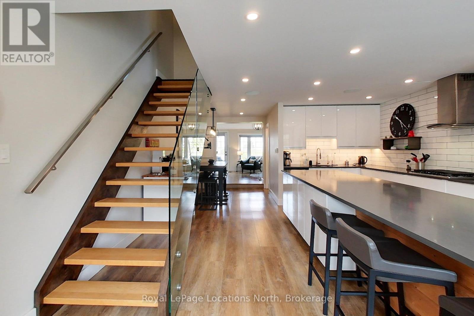 6 - 139 Lakeshore Road E, Blue Mountains, Ontario  L9Y 0N1 - Photo 12 - X13070124