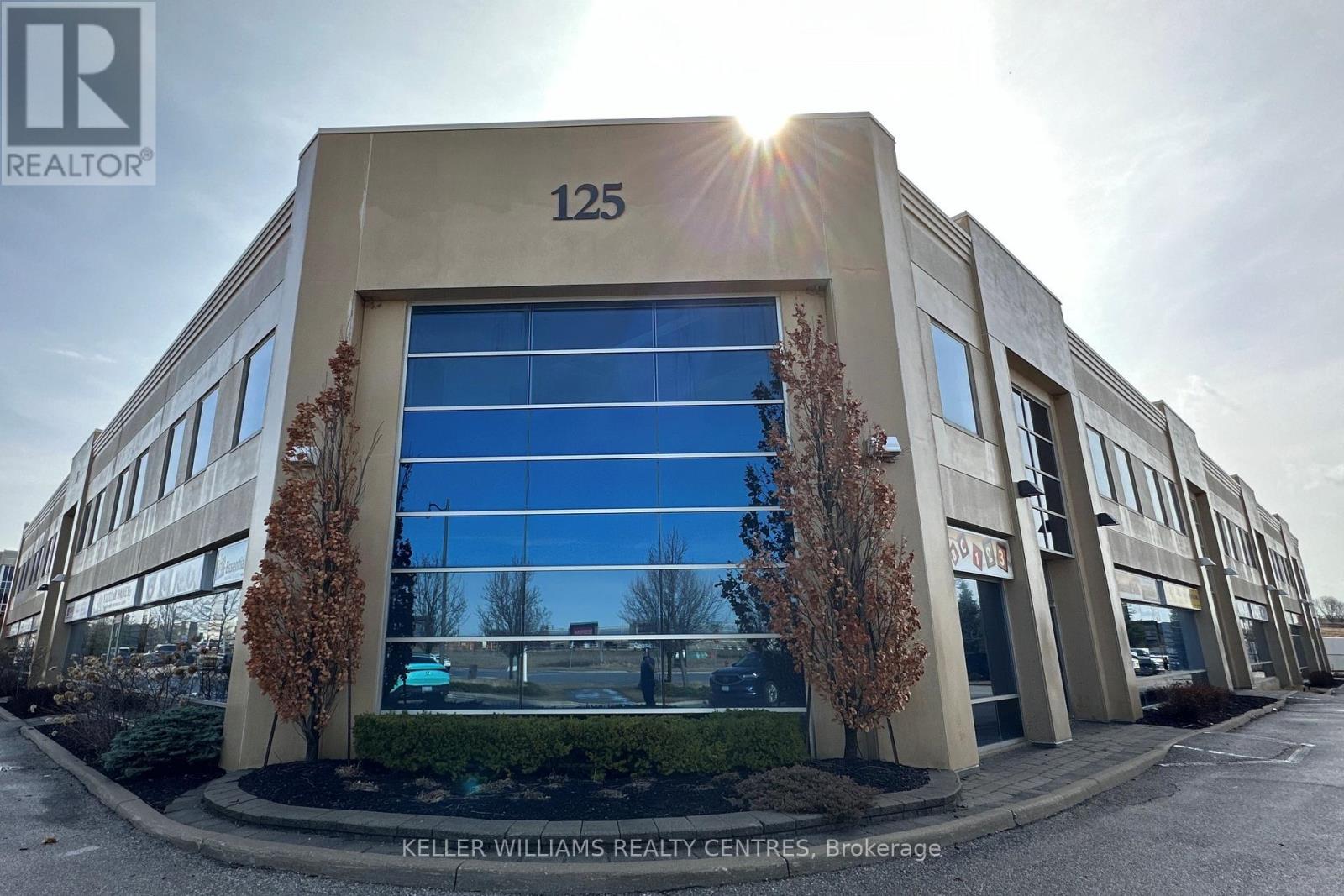 Unit 7 - 125 Don Hillock Drive, Aurora, Ontario  L4G 0H8 - Photo 1 - N12700526