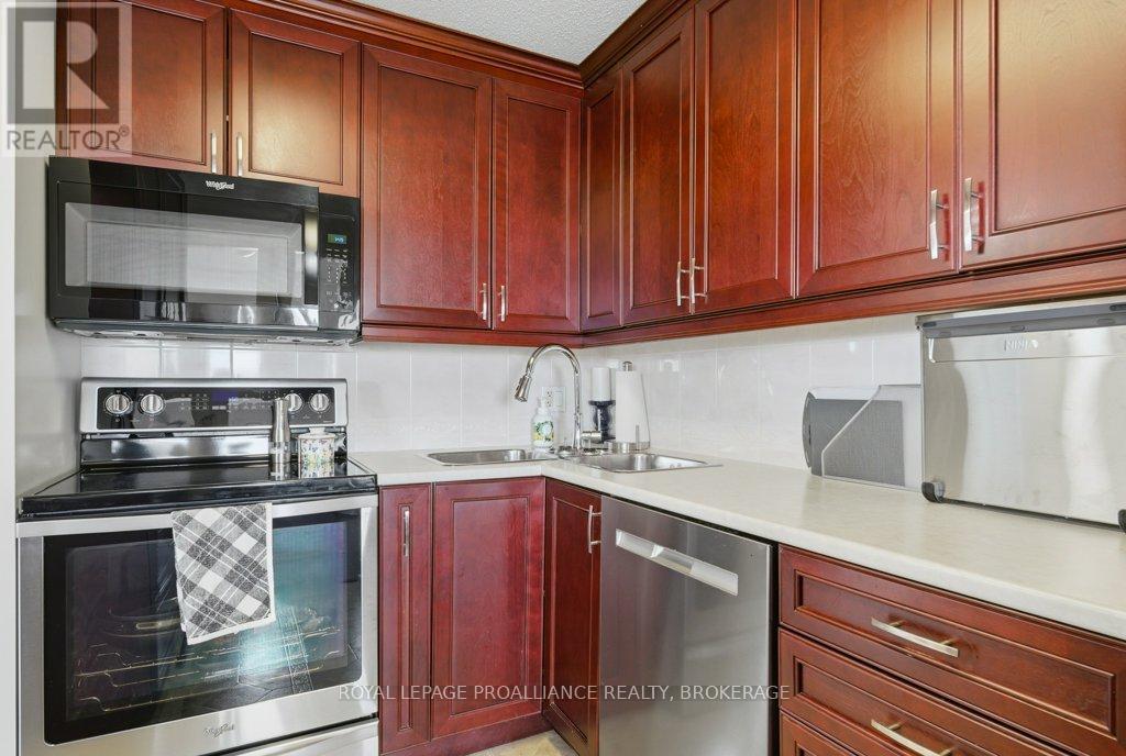 606 - 120 Barrett Court, Kingston, Ontario  K7L 5H6 - Photo 14 - X12875766